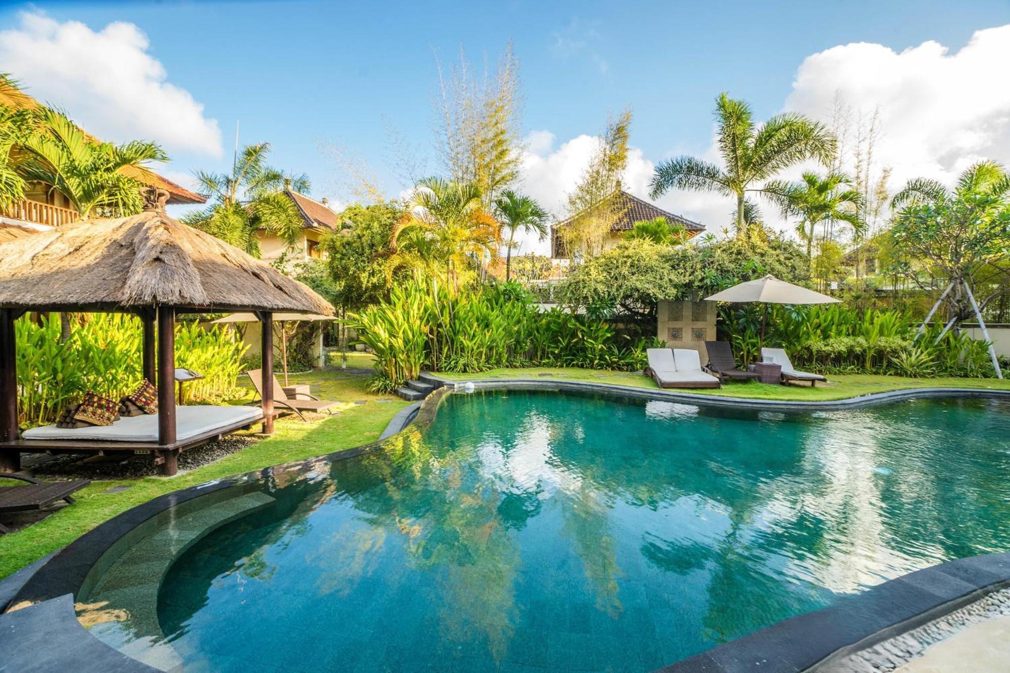 סמיניאק Villa Diana Bali 16 Bedrooms מראה חיצוני תמונה